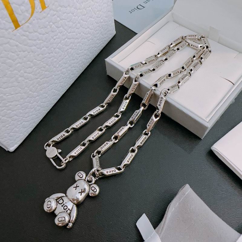 Dior Necklace 08yxs03